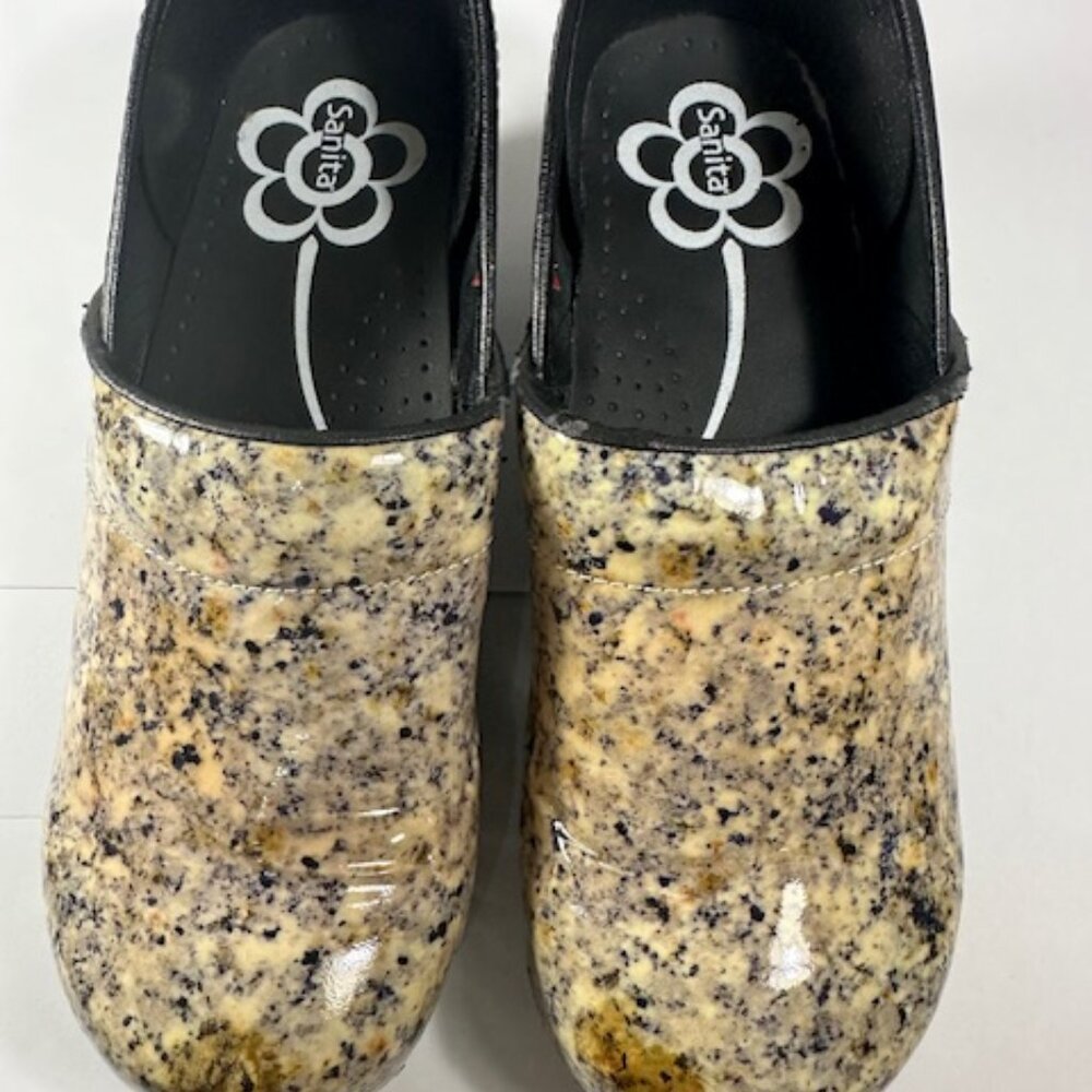 Sanita Original Danish Clog: Beige/Blue Patent Leather Women's 40